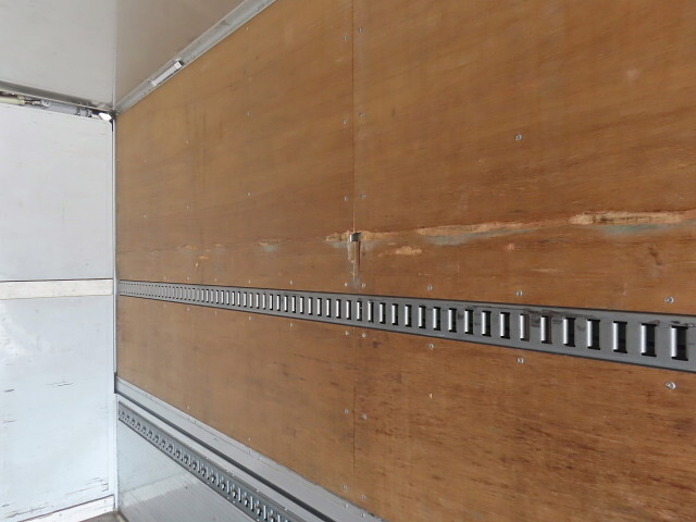 日野プロフィアアルミウイング大型（10t）[写真31]