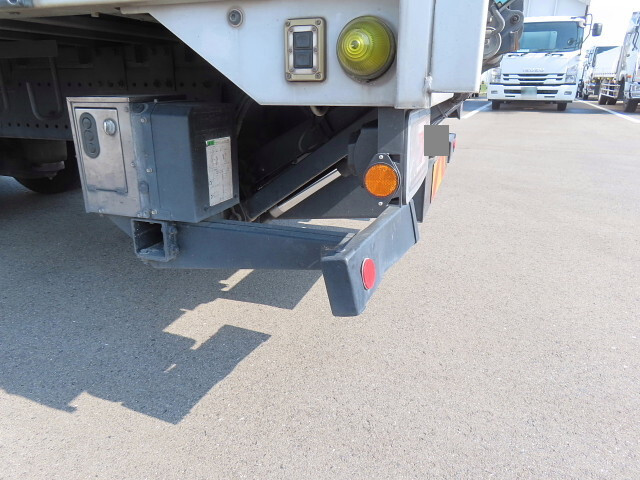 日野プロフィアアルミウイング大型（10t）[写真33]