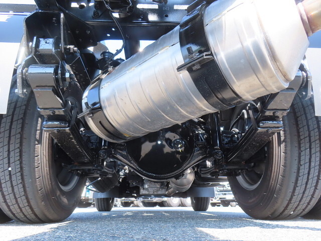 三菱ふそうキャンターコンテナ専用車小型（2t・3t）[写真10]