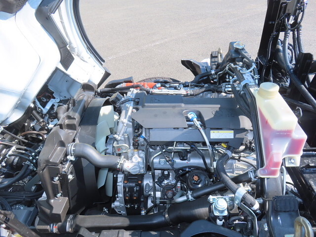 三菱ふそうキャンターコンテナ専用車小型（2t・3t）[写真13]