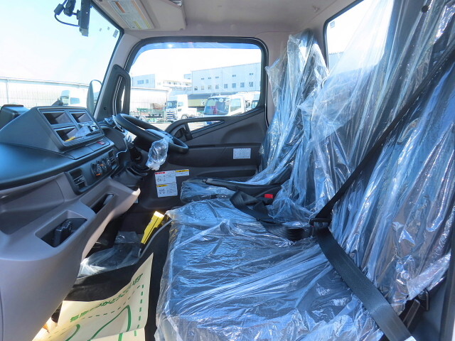 三菱ふそうキャンターコンテナ専用車小型（2t・3t）[写真16]