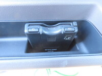 三菱ふそうキャンターコンテナ専用車小型（2t・3t）[写真20]