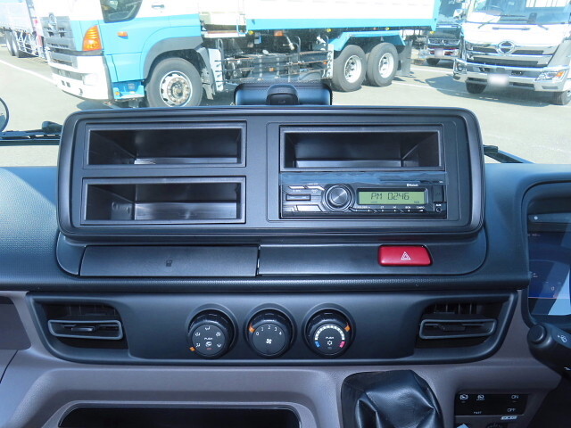 三菱ふそうキャンターコンテナ専用車小型（2t・3t）[写真20]