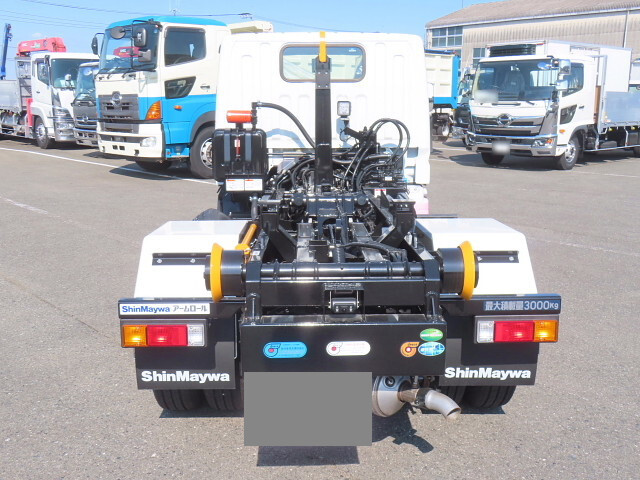 三菱ふそうキャンターコンテナ専用車小型（2t・3t）[写真06]