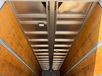 UDトラックスクオンアルミウイング大型（10t）[写真12]