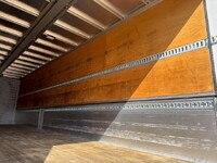 UDトラックスクオンアルミウイング大型（10t）[写真14]