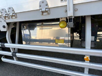 UDトラックスクオンアルミウイング大型（10t）[写真20]