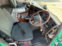 UDトラックスクオンアルミウイング大型（10t）[写真29]