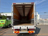 UDトラックスクオンアルミウイング大型（10t）[写真10]