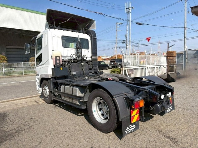 三菱ふそうスーパーグレートトレーラーヘッド（トラクターヘッド）大型（10t）[写真02]