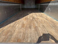 UDトラックスクオンアルミウイング大型（10t）[写真11]