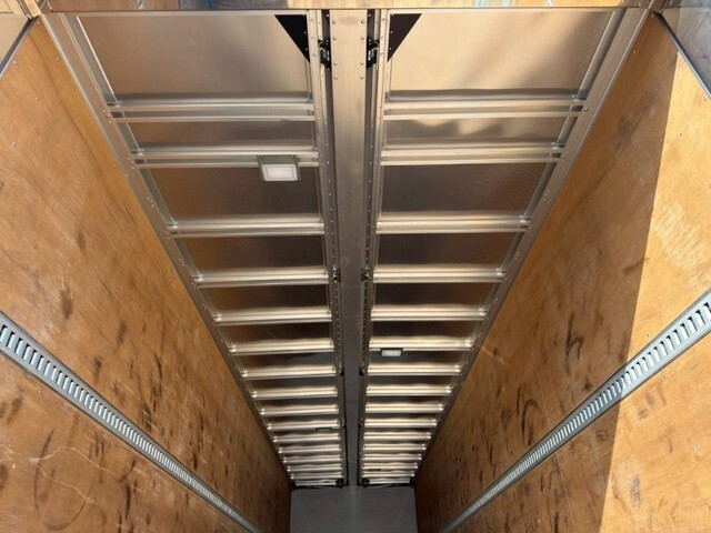 UDトラックスクオンアルミウイング大型（10t）[写真11]