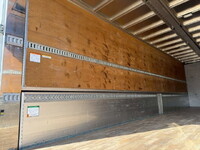 UDトラックスクオンアルミウイング大型（10t）[写真13]