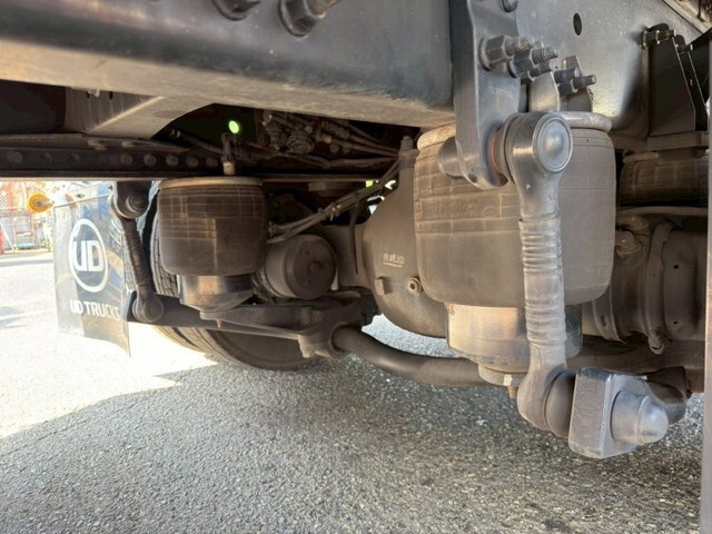 UDトラックスクオンアルミウイング大型（10t）[写真15]