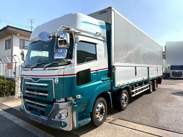 UDトラックスクオンアルミウイング大型（10t）[写真03]