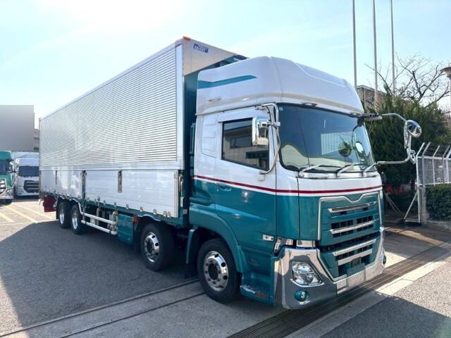 UDトラックスクオンアルミウイング大型（10t）[写真05]