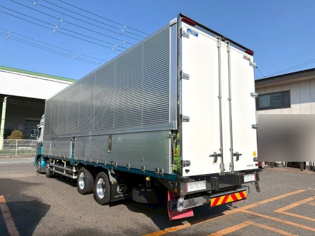 UDトラックスクオンアルミウイング大型（10t）[写真06]