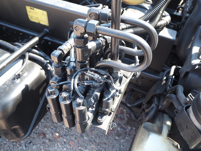 いすゞエルフコンテナ専用車小型（2t・3t）[写真19]