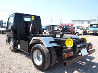 いすゞエルフコンテナ専用車小型（2t・3t）[写真02]