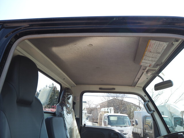 いすゞエルフコンテナ専用車小型（2t・3t）[写真34]