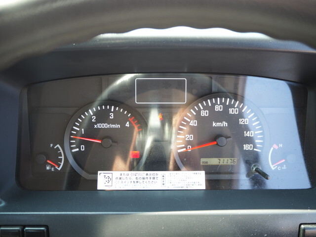 いすゞエルフコンテナ専用車小型（2t・3t）[写真40]