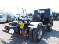 いすゞエルフコンテナ専用車小型（2t・3t）[写真05]