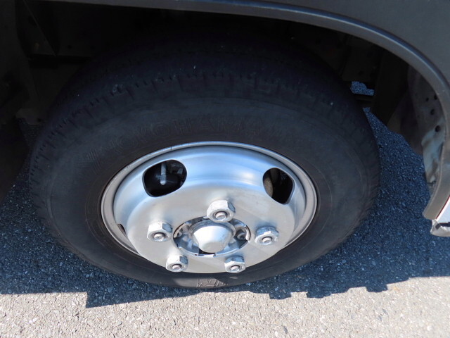 いすゞエルフダブルキャブ（Wキャブ）小型（2t・3t）[写真13]