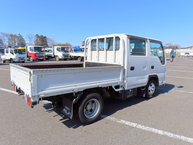 いすゞエルフダブルキャブ（Wキャブ）小型（2t・3t）[写真02]