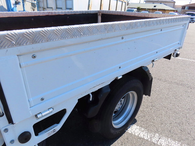 いすゞエルフダブルキャブ（Wキャブ）小型（2t・3t）[写真30]