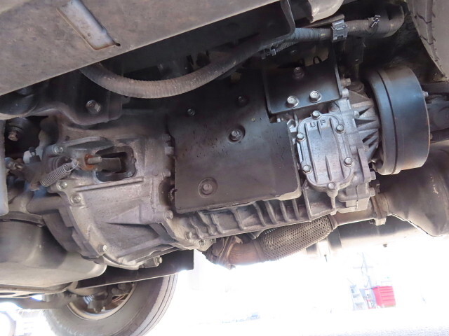 いすゞエルフダブルキャブ（Wキャブ）小型（2t・3t）[写真08]