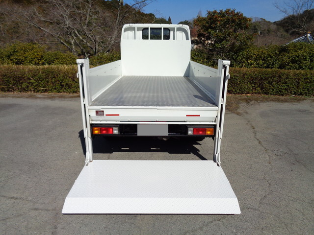 三菱ふそうキャンター平ボディ小型（2t・3t）[写真12]