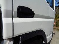 三菱ふそうキャンター平ボディ小型（2t・3t）[写真16]