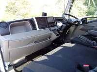 三菱ふそうキャンター平ボディ小型（2t・3t）[写真32]