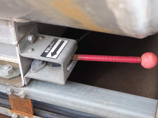 マツダタイタンタンク車（タンクローリー）小型（2t・3t）[写真20]