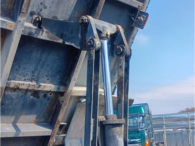 いすゞフォワードダンプ増トン（6t・8t）[写真10]