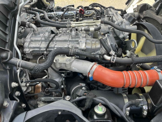 三菱ふそうキャンターアルミバン小型（2t・3t）[写真28]