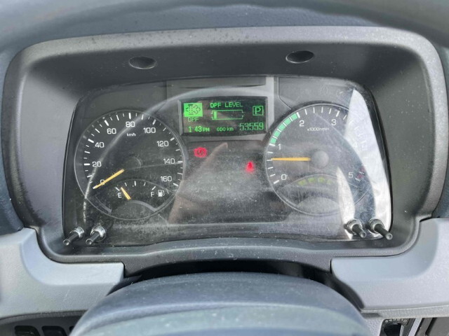 三菱ふそうキャンターアルミバン小型（2t・3t）[写真34]