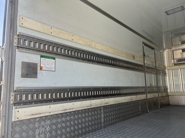 トヨタダイナ冷凍車（冷蔵車）小型（2t・3t）[写真18]