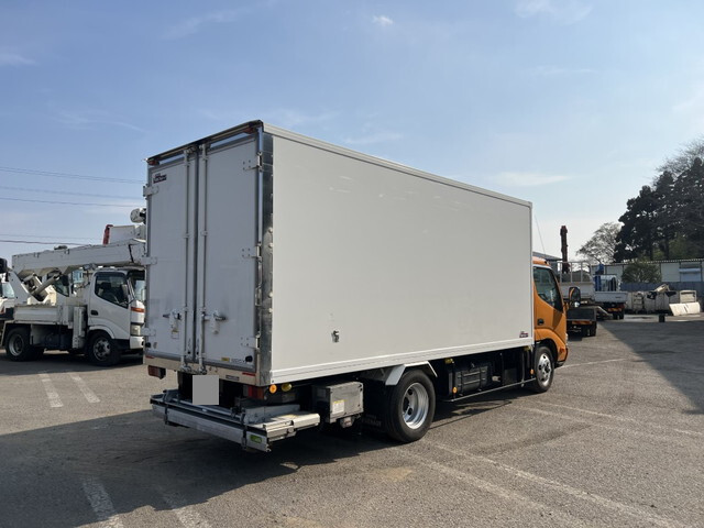 トヨタダイナ冷凍車（冷蔵車）小型（2t・3t）[写真02]