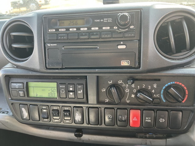 トヨタダイナ冷凍車（冷蔵車）小型（2t・3t）[写真07]