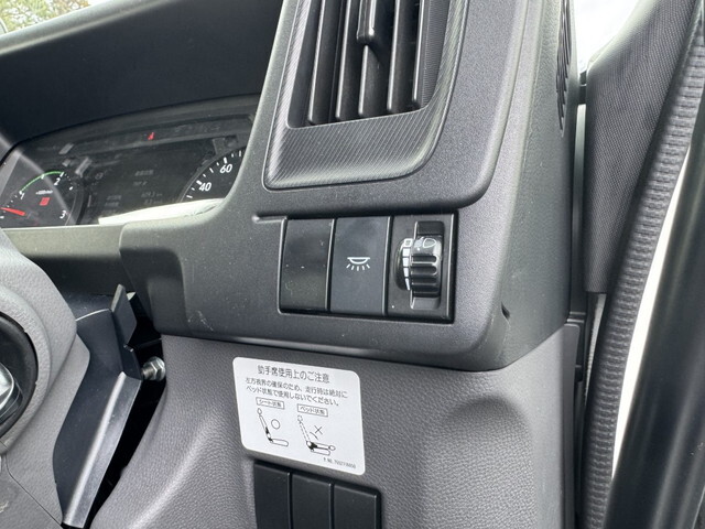 いすゞフォワードダンプ中型（4t）[写真16]