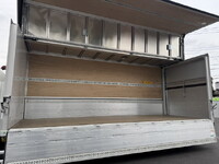 いすゞフォワードアルミウイング中型（4t）[写真11]