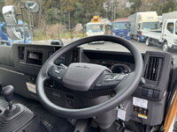 いすゞフォワードアルミウイング中型（4t）[写真18]