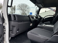 いすゞフォワードアルミウイング中型（4t）[写真28]