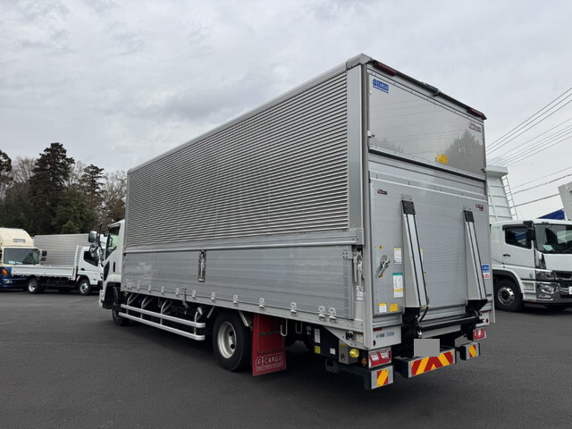 いすゞフォワードアルミウイング中型（4t）[写真04]