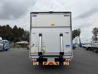 いすゞフォワードアルミウイング中型（4t）[写真07]