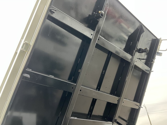 いすゞエルフダンプ小型（2t・3t）[写真19]