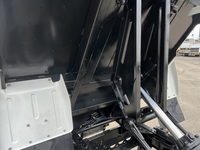 いすゞエルフダンプ小型（2t・3t）[写真20]