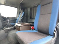 いすゞギガアルミブロック大型（10t）[写真25]