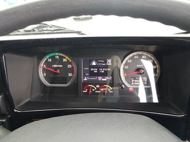 いすゞギガアルミブロック大型（10t）[写真29]